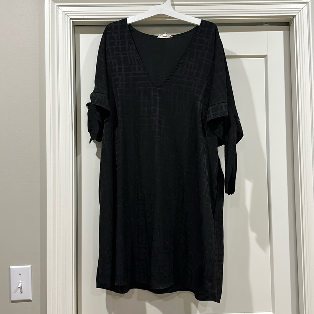 XL Entro Black Short Dress